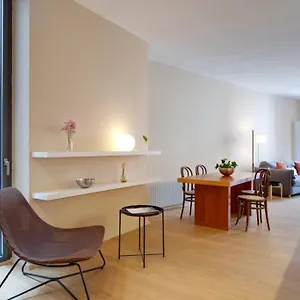 Flateli Rei Marti 1 Girona